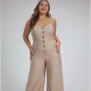 NWT Women’s Curvesoul V-Neck Cami Jumpsuit.  1X. Plus Size.  Soo Cute